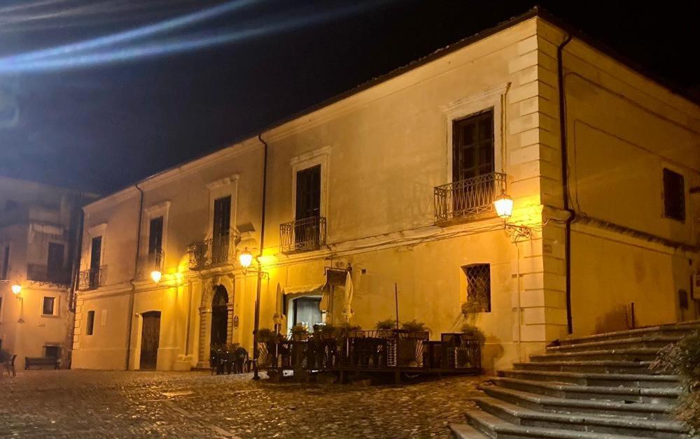 B&B Palazzo Pancaro Altomonte Exteriér fotografie